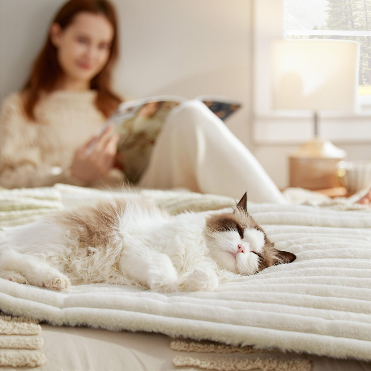 Self-Warming Pet Mat Cozy Warm Soft Thick Corduroy Fleece 4
